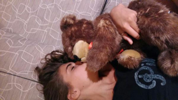ursulalluch's tweet photo. "Un beso tuyo es como mi medicina" http://t.co/68dtLajTrD