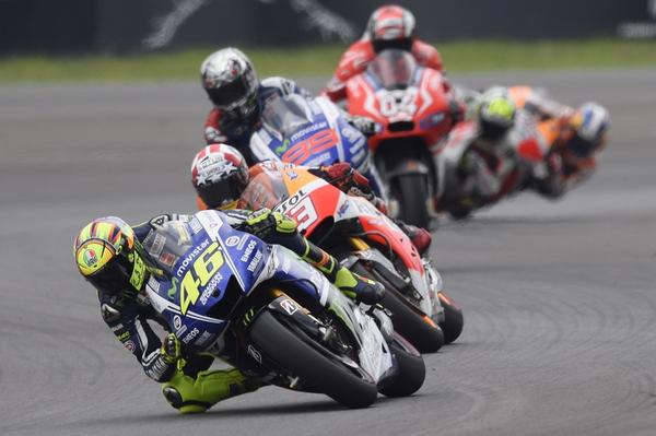ValeYellow46's tweet photo. Indianapolis Motor Speedway
Domenica,Gara
Bel podio con delle divertenti battaglie
Scatto di @TINOFoto http://t.co/0TaN2cuInQ