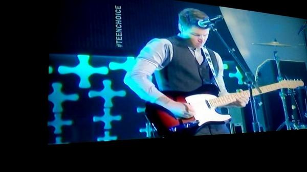 hanniley's tweet image. so damn proud of you guys, y'all smashed it!! :') @RixtonOfficial