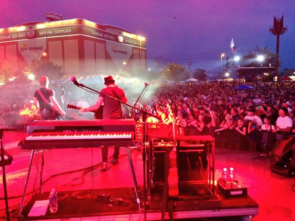 _Bricktown's tweet photo. Man @933JAKEFM what a surprise. HUNTER HAYES!?!? #JakeJam2014 @BricktownOKC http://t.co/8tARi36Y0o