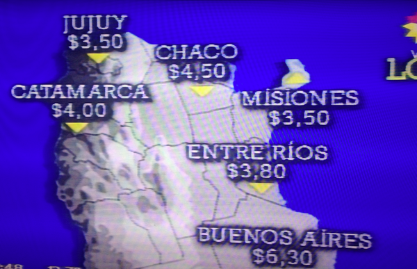 Infomedia24hrs's tweet photo. #AlmorzandoConCris Podríamos producir comida para 400.000.000 ,pero este es el presupuesto x dia x chico para comer 📷 http://t.co/pUkE6aqn0X