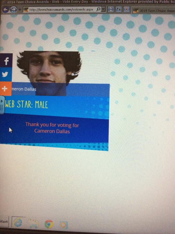 belieber_3119's tweet photo. #CameronIsOURWinner 😌😘 he deserves it more than anyone in the world. Stupid award show u have it all messed up😒 http://t.co/gTFKoUOv2Y -10