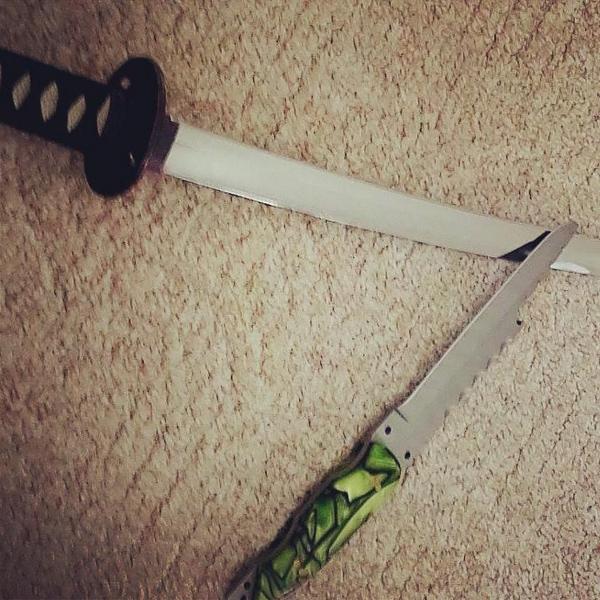 EoftheA's tweet image. Why is there a sword and large knife sitting in the middle of the floor. Questions from the El Zombidor house.