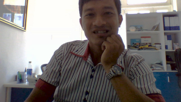 Làm gì thì làm ,nụ cười của chính bản thân mình đều là số phận khởi đầu của một công việc mới.