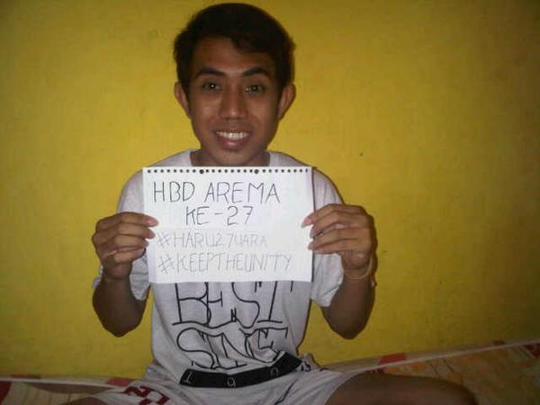 hatchilionade's tweet photo. Habede AREMA ke-27 #PituLikurTahun #KeepTheUnity #Haru27uara http://t.co/L6tj4zgobP