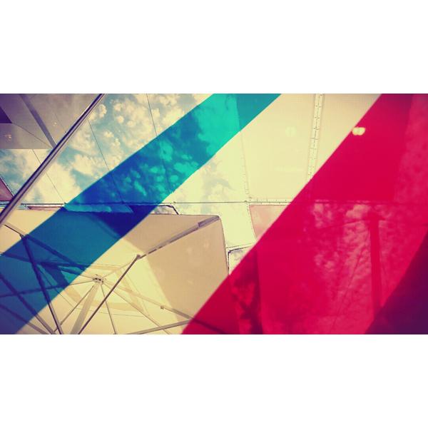 Maooui's tweet photo. @tarugoland en 5 días! Empezamos la cuenta atrás teňidos de azul, blanco y rojo... Let's go niggas! http://t.co/u7uE24cgcc