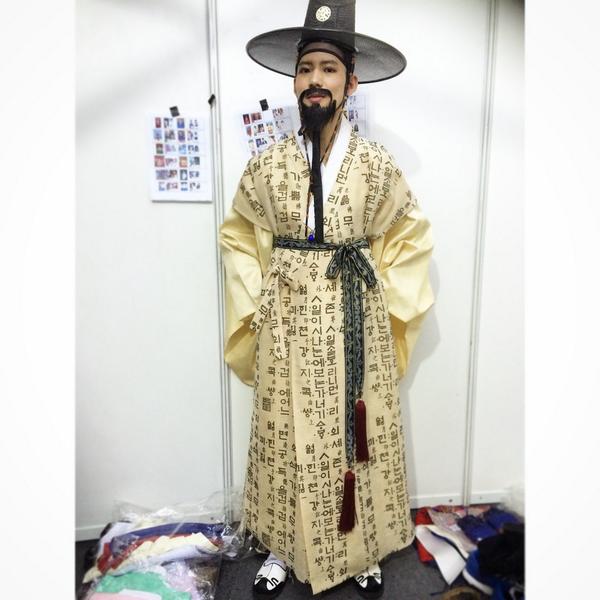 itsbrandonho's tweet photo. So beard. Much noble. Very majesty. #kfest2014 http://t.co/inw0MmcQkB