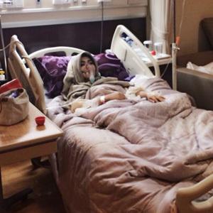 detikhot's tweet photo. #MostPopular Ini Kondisi Syahrini di Rumah Sakit http://t.co/TVGDr78wEY http://t.co/glkHAedM4Y