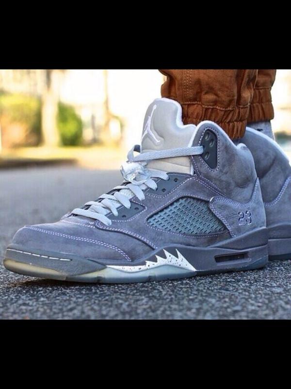 Nice_Shoe_Game's tweet photo. Air Jordan "Wolf Grey" V's http://t.co/RlAqmHByFL
