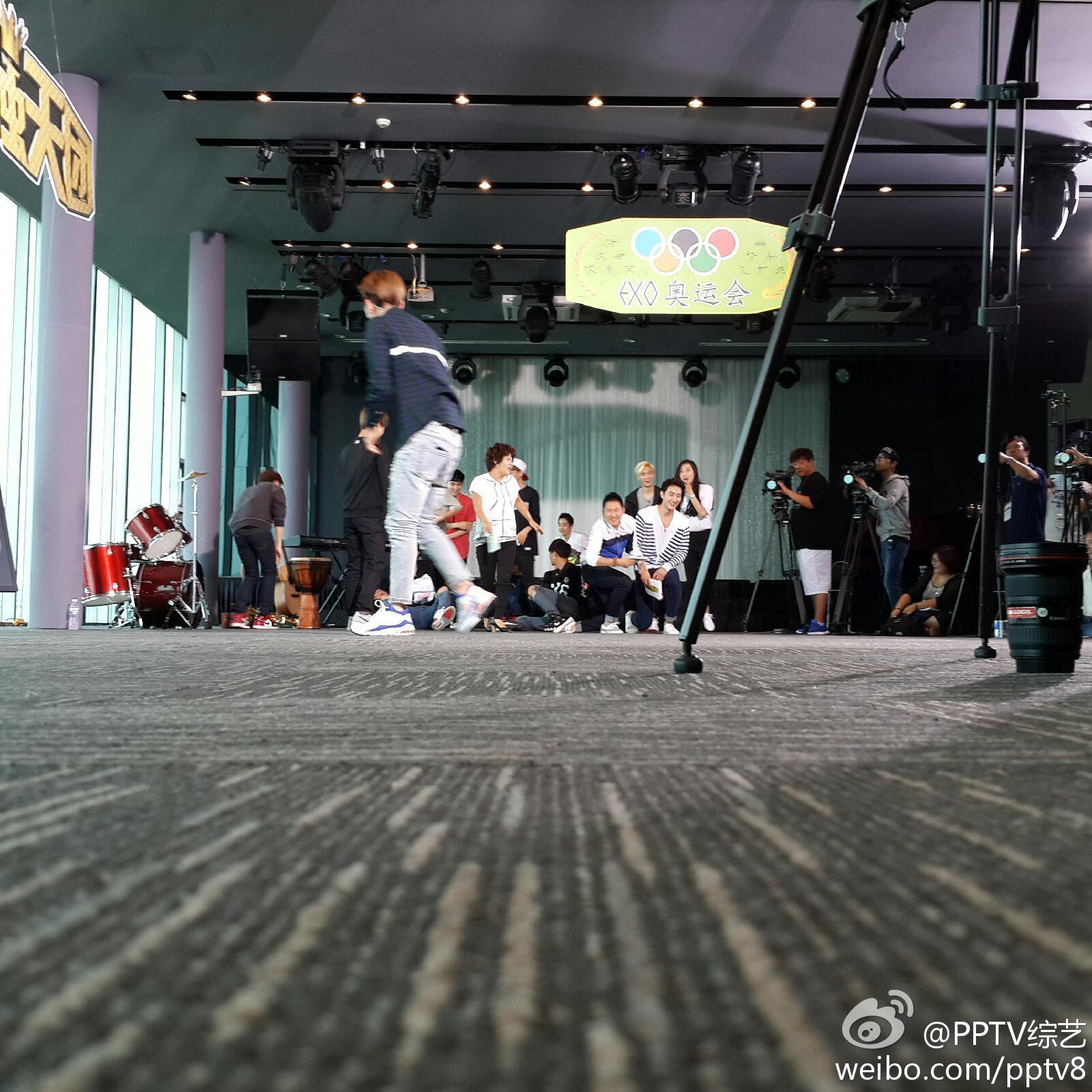 BuvGDEdCYAAmWJ8.jpg:large