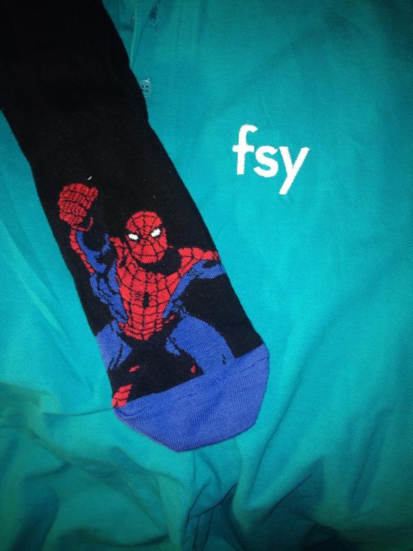 allysiu's tweet image. Taking a leaf out of @ChrisJBarker89 s book! #DifferentDay #DifferentSocks @FSYLondon