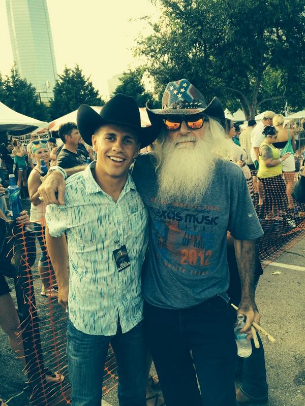 TalbotCox's tweet photo. Red Dirt Country Music #JakeJam2014 http://t.co/tylGqlIRvZ