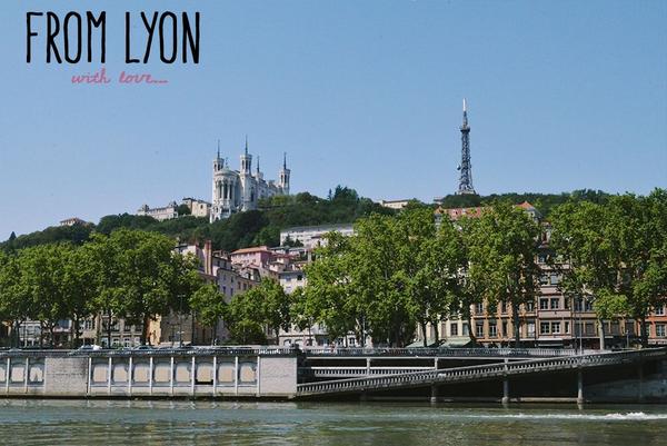 FromLyon's tweet photo. #FROMLYON, encore une belle semaine que nous espérons plus ensoleillée, bon lundi à tous! #lyon #saône #photo #visite http://t.co/2A7Pggk5u1