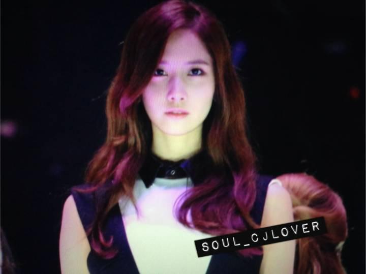 BuvqKKsCQAAHv3R.jpg:large