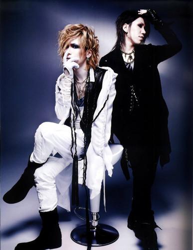 ガゼット The Gazette 画像集 Twitter પર 最強のネオv系 The Gazetteのかっこよすぎる画像を集めてみました ガゼット好きはどんどんrtしてくれると嬉しいです ルキ 麗 葵 れいた 戒 皆かっこいい T Co Ulybbm8gkd
