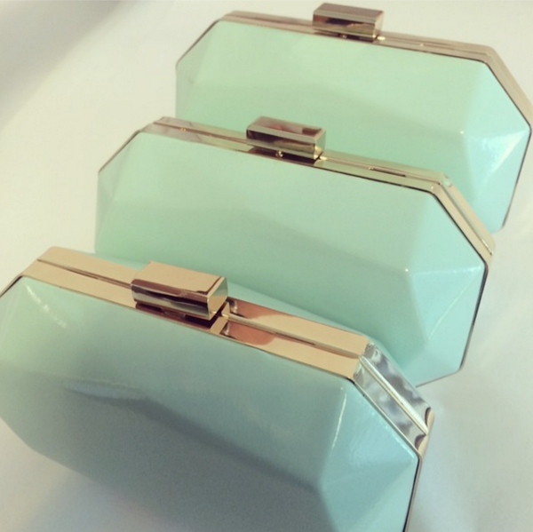 Vintage_Styler's tweet photo. Have a #mint day..with our @LydiaRoseBright clutch bag 💕 http://t.co/QxkyalKuaq #clutch #bag #lydiaforvs #accessories http://t.co/tMerROvpaX