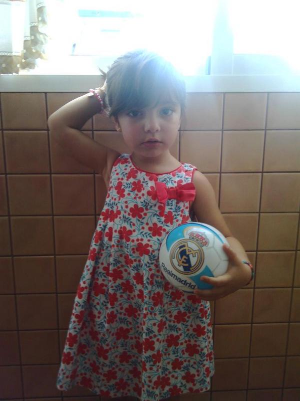 DaniPollo_1995's tweet photo. #DesdePequeEsMerengue #PoseModelo #HalaMadrid http://t.co/ynSvm8JZo0