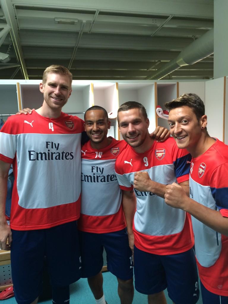 BuwVaPaIIAAHsYi.jpg:large