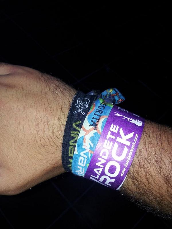 patachula_vitur's tweet photo. Otro año mas un resacón ayer domingo a la fiestaca de #LandeteRock http://t.co/2A0BmJy3ER