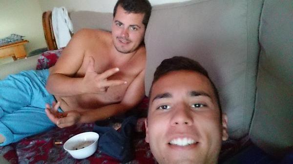 Josealcapone55's tweet photo. Una pequeñas vacaciones en wena compañía #de la mejor# @rafalillo77 😀😀 http://t.co/PZbG4Hzh0n