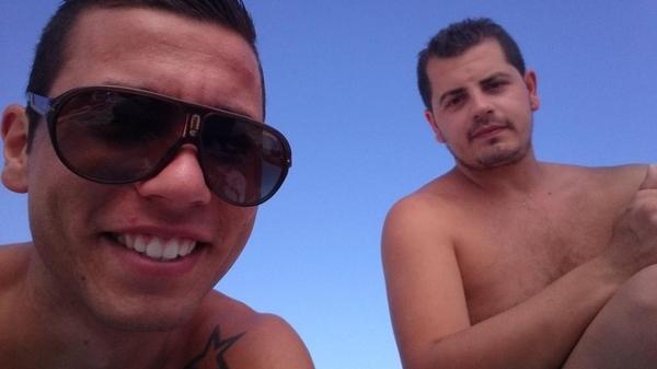 Josealcapone55's tweet photo. Una pequeñas vacaciones en wena compañía #de la mejor# @rafalillo77 😀😀 http://t.co/PZbG4Hzh0n