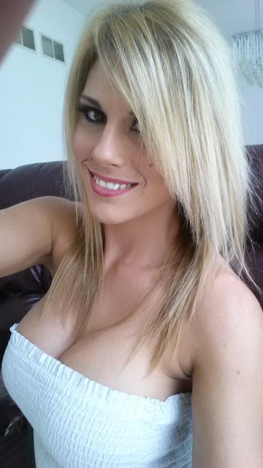 Welcome for a start of a new week!! About to hop on @streamate come hang out!!! http://t.co/LLTSawU9