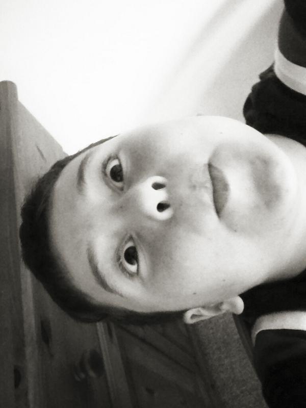 TantonLiam's tweet photo. What a #selfie http://t.co/SYQ8jQhVSN