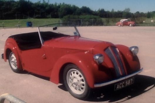 VintageCarFest's tweet photo. #madeinGrimsby #LloydsClassicCar **On Sunday Only** @VintageCarFest, Bank Holiday weekend Meridian Park, Cleethorpes http://t.co/EbyPbBnvgD