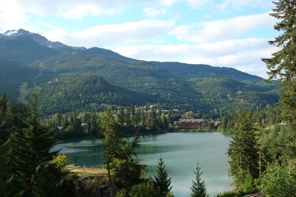 AltiTubeTV's tweet photo. Summer in #Whistler = beaches &amp; lakes! More details in next week's episode. What's your favourite Whistler lake? http://t.co/MmBfhVWrND