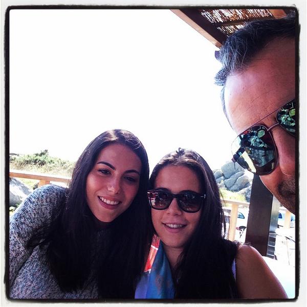 AECOVIAL's tweet photo. Terraceo en Cabo Home!!! Gracias por la cocacola Nati y Andrea!!! Muuuuac!!! @andreamoledo @natt_rp http://t.co/PJ9ZqoycN7