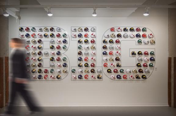 selbertperkins's tweet photo. #SelbertPerkins #signage &amp; #wayfinding => @BigTenNetwork #identity #EnvironmentalDesign #big10 http://t.co/2ZV3jbPZAF http://t.co/xfTLLhtvWk