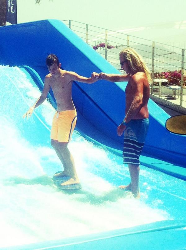 SolHouseCalvia's tweet photo. Are you willing to try our waves and it's your first time? Don't panic! Our #FlowCrew will teach you.
#socialwave http://t.co/DmIRXmJZmY