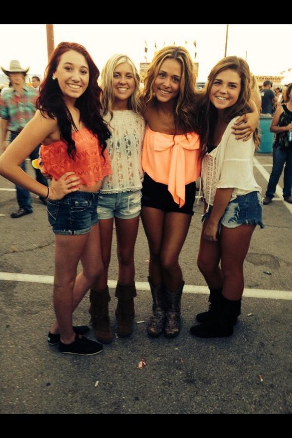 neverfailz01's tweet photo. β@OkParties: Quote this with a picture at #JakeJam2014 last night!!πΈπΆπΊβ http://t.co/v5pf8mcLzJ