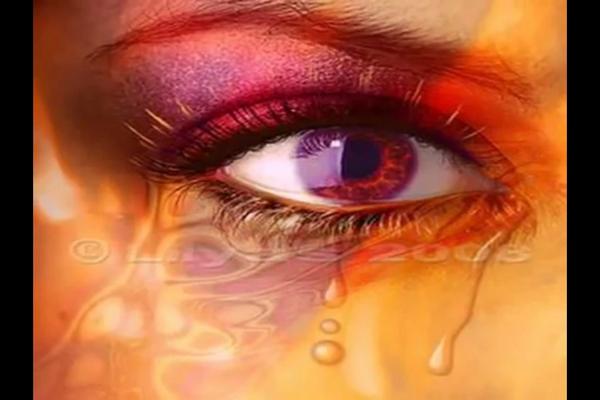 لاصرت احبك دون من يعشقوني
اكيد تملك شي ما .. يملكونه 

اعلّمك وش ميّزك في عيوني ؟؟
قاسي وفي قسوتك نبرة حنوونه