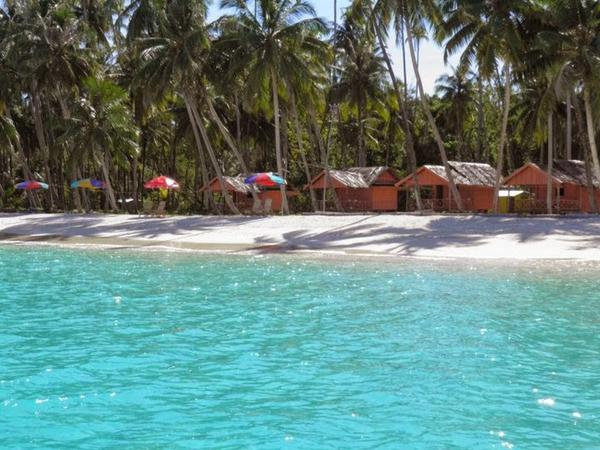 iloveaceh's tweet photo. #VisitAceh | @melancoholic: Proudly present! Kepulauan Banyak, Singkil. Aceh emang punya banyak surga men! http://t.co/ZNNQsaojwp