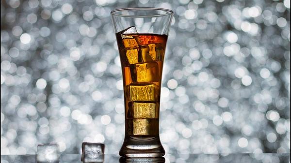 iso1200magazine's tweet image. UPDATE:Blend 2 images w/ different exposures in Photoshop using DIY Aluminum Foil Background | iso1200.com/2014/08/diy-al…