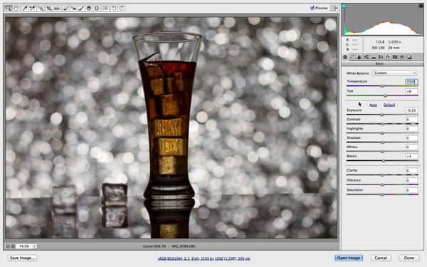 iso1200magazine's tweet image. UPDATE:Blend 2 images w/ different exposures in Photoshop using DIY Aluminum Foil Background | iso1200.com/2014/08/diy-al…