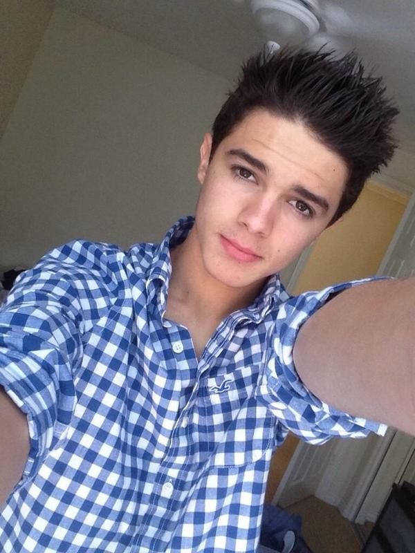 Brent (@itsmrbrent98) on Twitter photo 