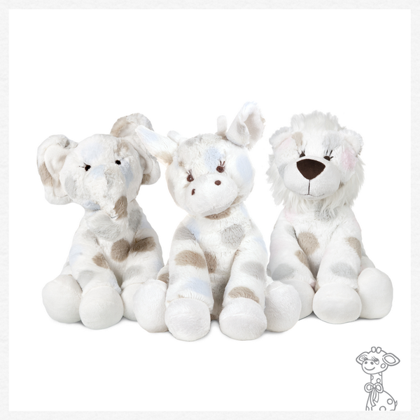 Little_Giraffe's tweet photo. Have you entered to #WIN this adorable trio? http://t.co/EOLFTbPpC6 http://t.co/Wpvfxemq7T