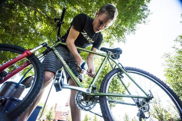 csgazette's tweet image. Local triathlete needs your help to fix homeless folks' bikes
gazette.com/local-triathle… via @Paisleyhockey