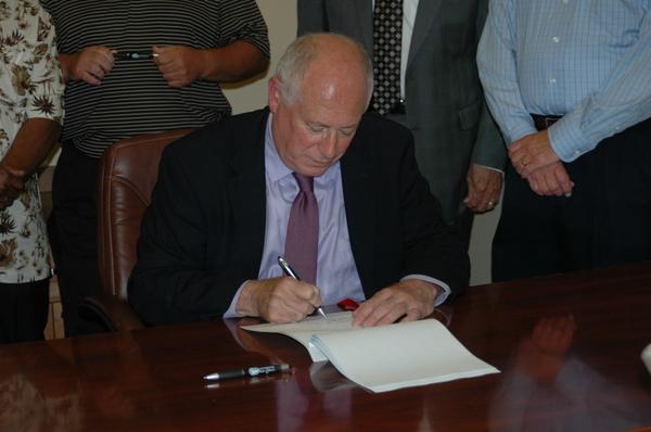 Friday, Aug. 1, 2014 <a href="/GovernorQuinn/">Governor Pat Quinn</a> signed legislation to expand <a href="/AmerCentralPort/">America's Central Port</a>  boundaries #expansion