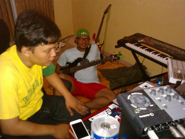 Two Days Official tweet media