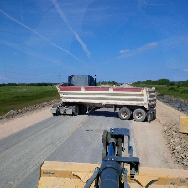 Bearded_Badass's tweet image. What... An... Idiot.. if she flips, you're dead..

Dummy..