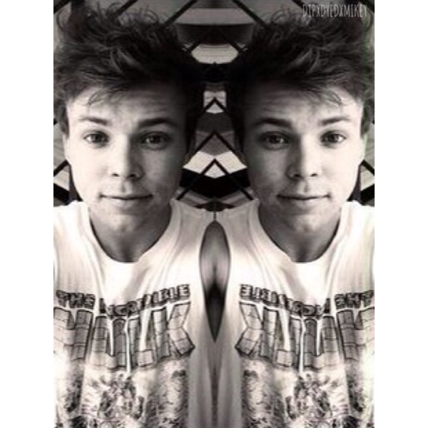radxedits's tweet photo. "i can't stop thinking about your smile." http://t.co/2dMyS36vY5