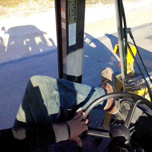 Bearded_Badass's tweet image. Is there another way to drive a loader?
Didn't think so..