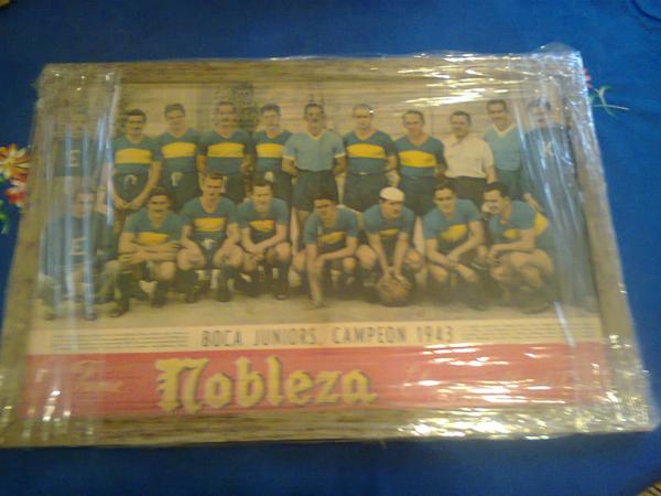 historiadeboca's tweet photo. RT @FacuCabj11: Un autoregalo que me hice. Lámina de El Gráfico Boca Juniors campeón 1943. 
¡Quedo hermoso! VIVA BOCA http://t.co/kjTpG0Fvzg