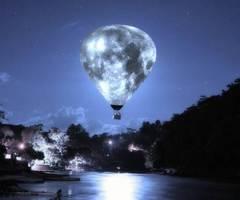 ScreamingMasses's tweet photo. For those who missed the supermoon, here’s a superballoonmoon. http://t.co/I0lxbwJNOI