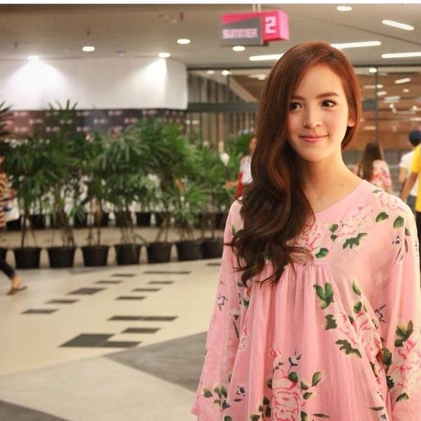 { IG : nychaa } smile if you're happy ☺️