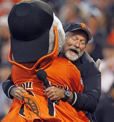 PritchettSpring's tweet image. "We get to choose who we let into our weird little worlds."- Robin Williams #RIP