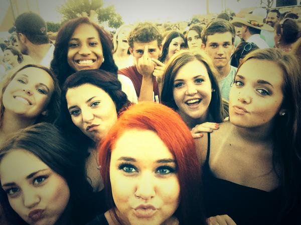 maddy769's tweet photo. β@OkParties: Quote this with a picture at #JakeJam2014 last night!!πΈπΆπΊβ http://t.co/8DFpqzP9NR